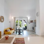 Maggano Paros 2 * Angairiá