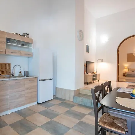 아파트 Maggano Paros 2 Angairiá