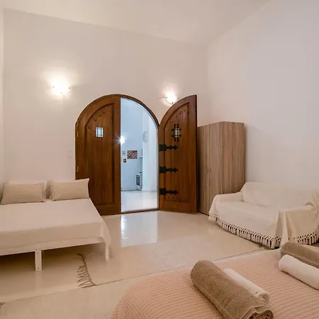 Maggano Paros 2 아파트 Angairiá