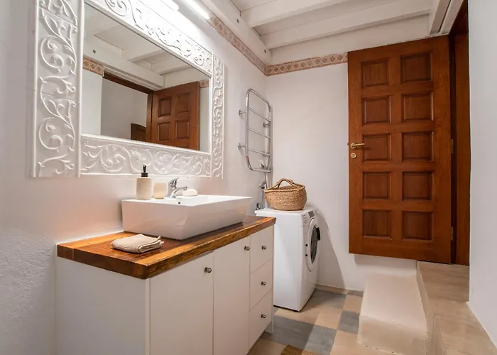 Maggano Paros 2 * Angairiá